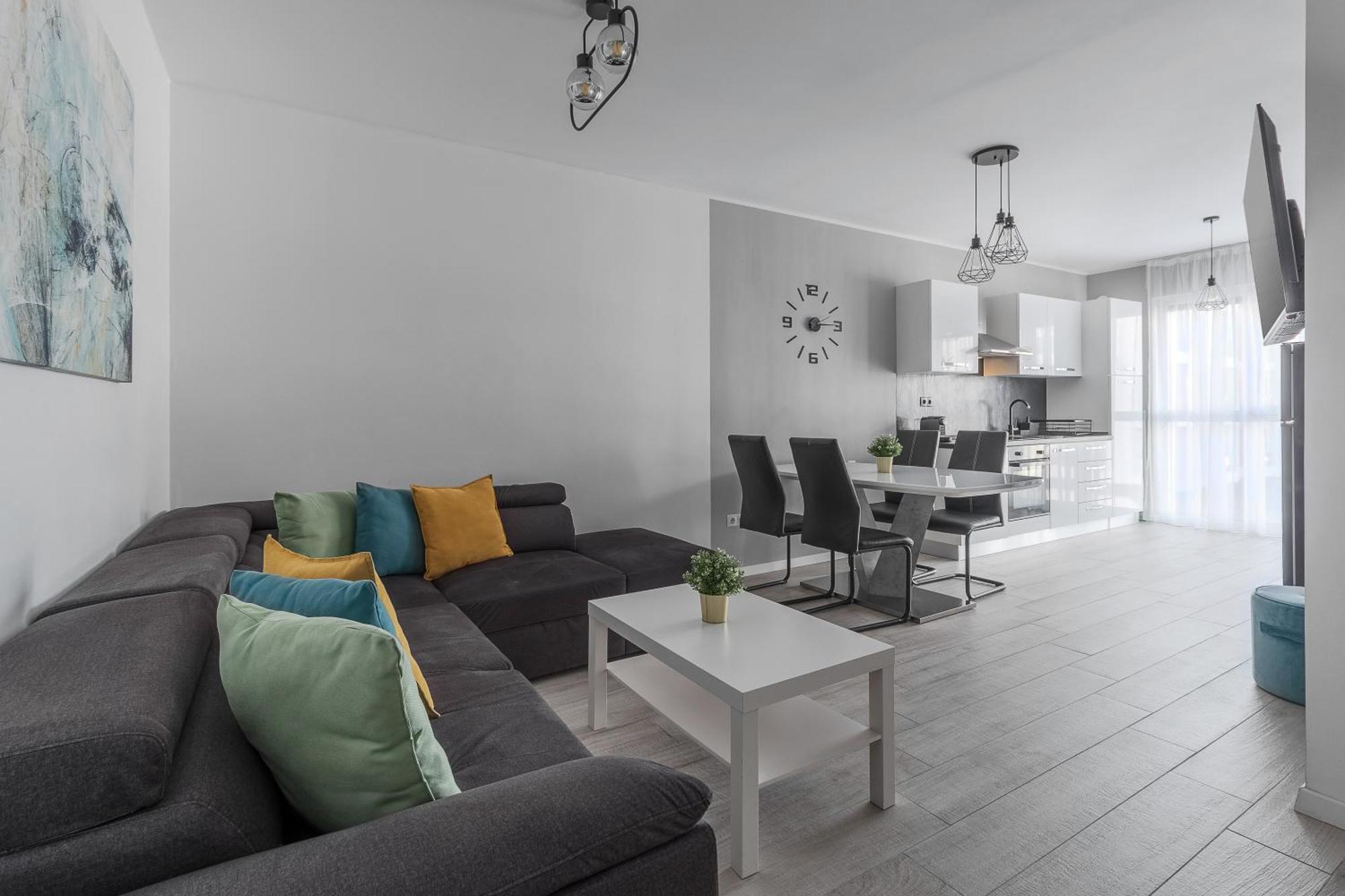 Ceyrat Flat Leilighet Oradea Eksteriør bilde